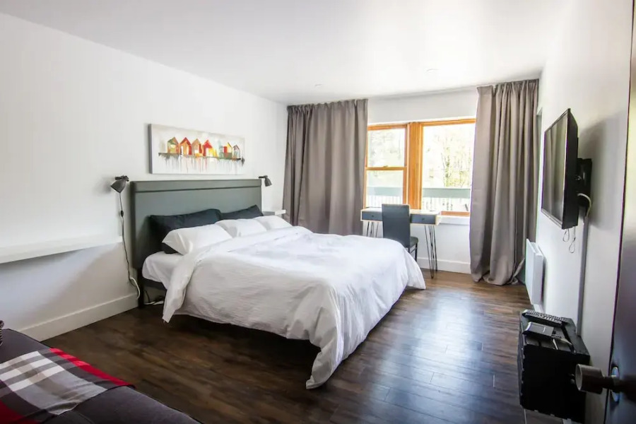 Comme Chez Soi Restaurant & Auberge