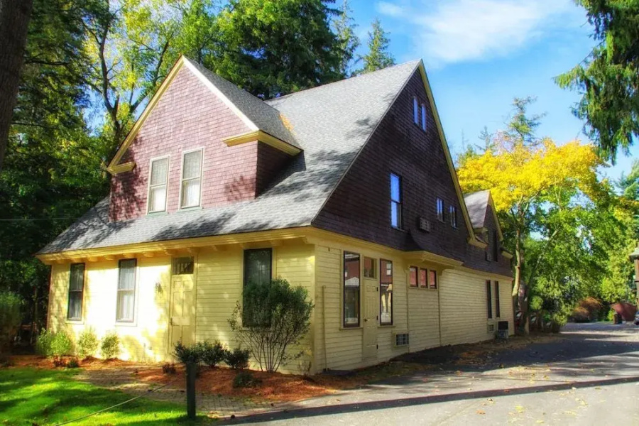 The Brewster Inn