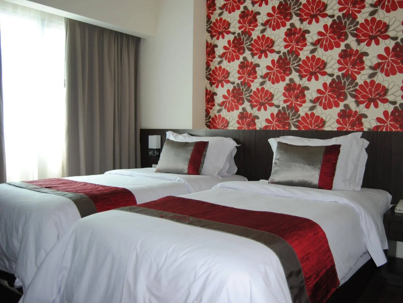 Solo Paragon Hotel & Residences