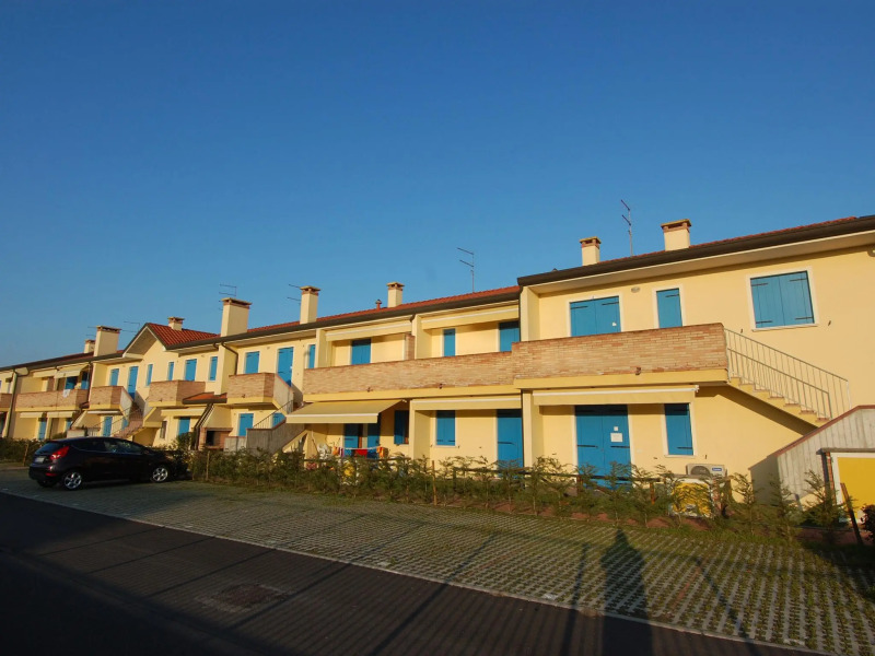 Rustic holiday home apartments near Venice with pool