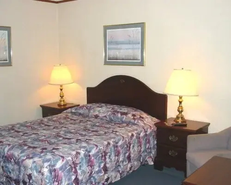 Red Carpet Inn  Suites Junctio