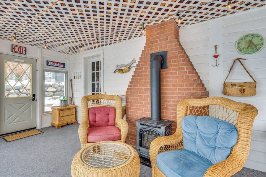 Family-friendly Lake Waubesa Home: Boat + Swim!