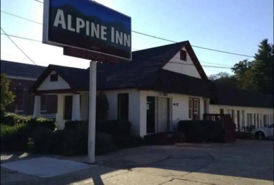 Gold-Inn Hot Springs