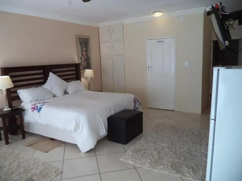 Heatherdale Guesthouse & Shuttle Services