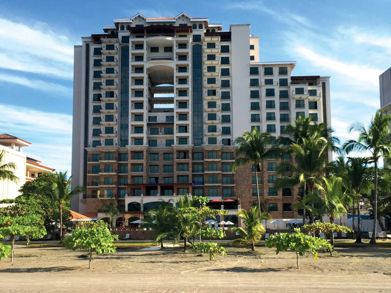 Crocs Resort & Casino