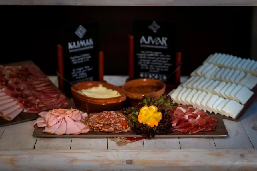 Отель Mercure Belgrade Excelsior