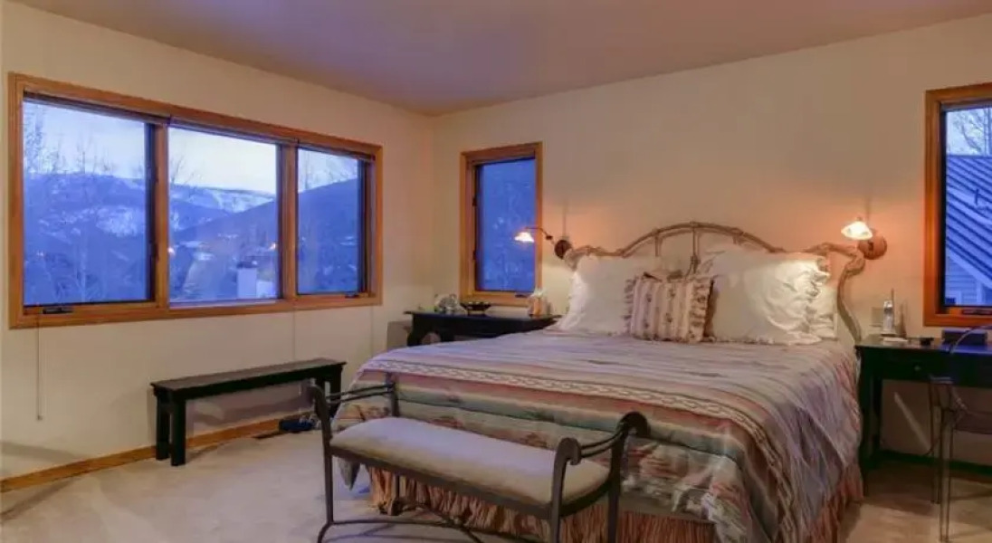 RedAwning House with Mountain Views