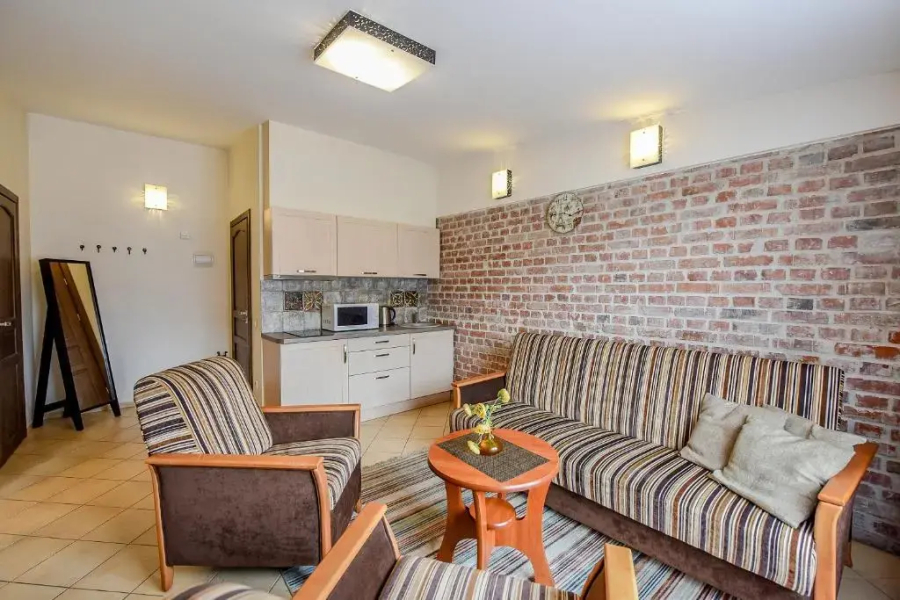 Kubu Apartment