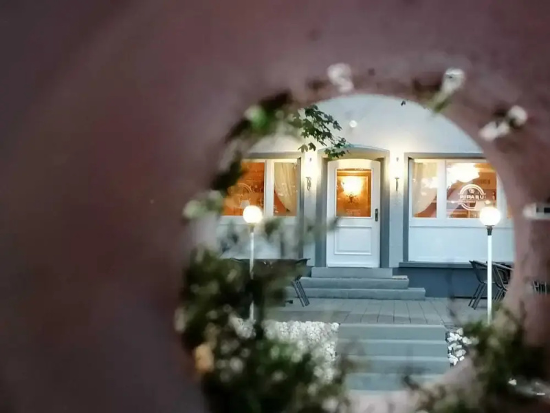 PiPaBu Restaurant & Hotel