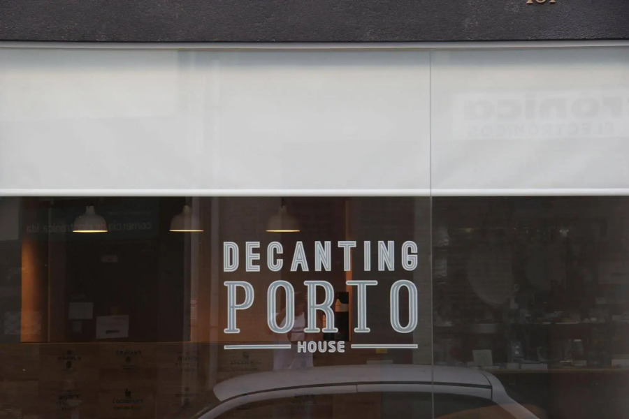 Decanting Porto House
