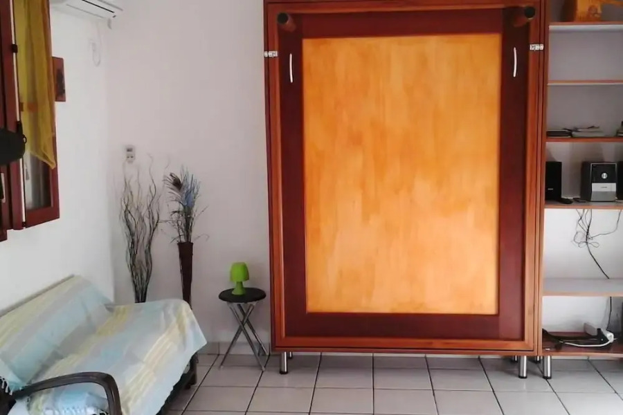 Studio In Petit Bourg With Enclosed Garden 3 Km From The Beach