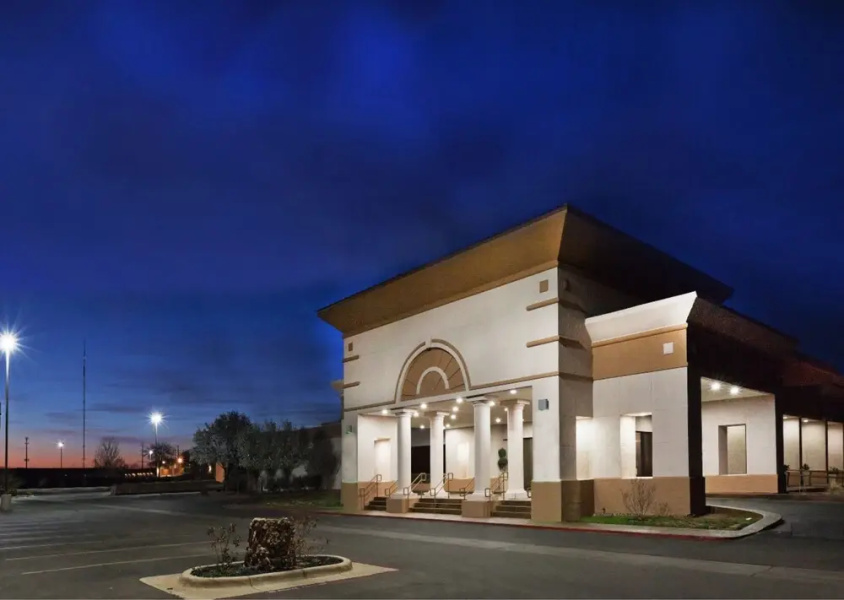 Holiday Inn Park Plaza