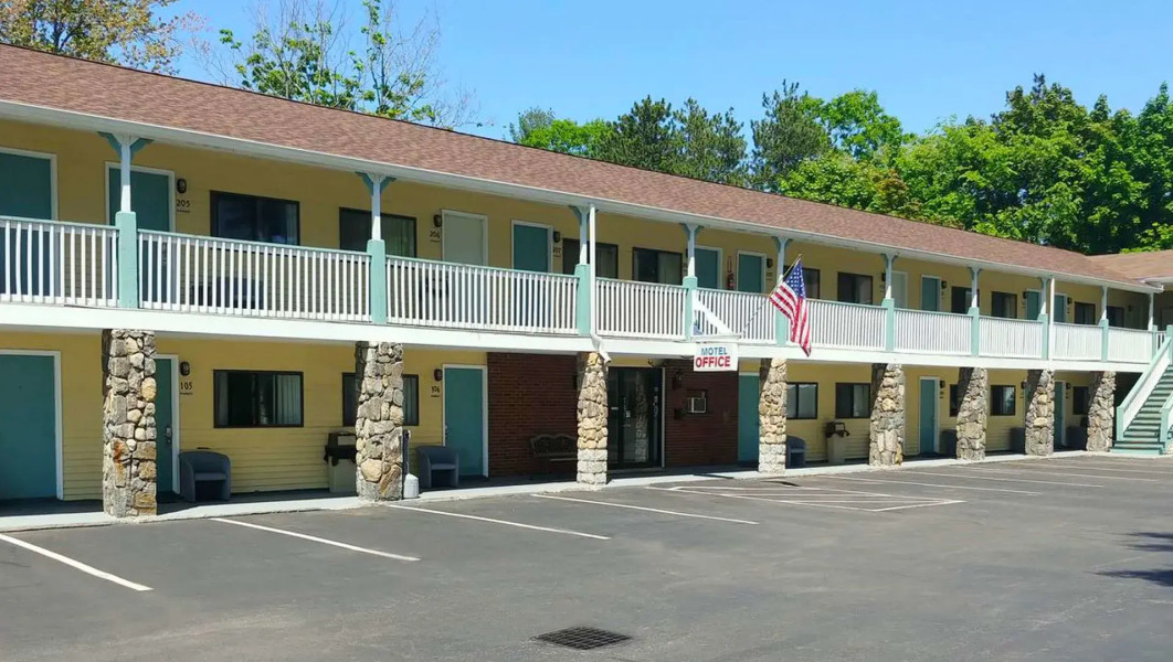 Hampton Motor Inn