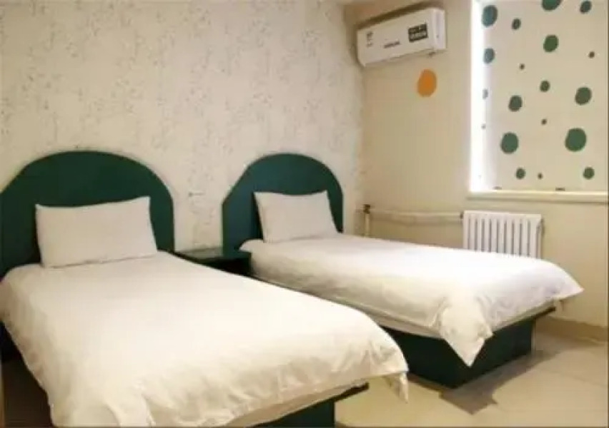 Qian Li Xing Inn Xin Hua Ji Mao Branch