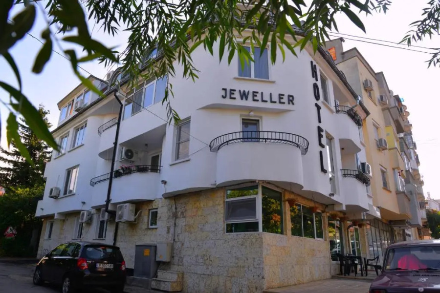 Hotel Jeweller