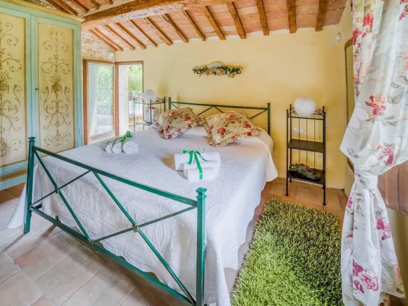 Lovely Holiday Home in Santa Vittoria In Matenano With Pool