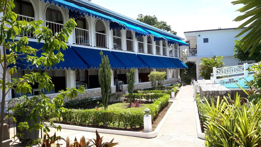 Hibiscus Lodge