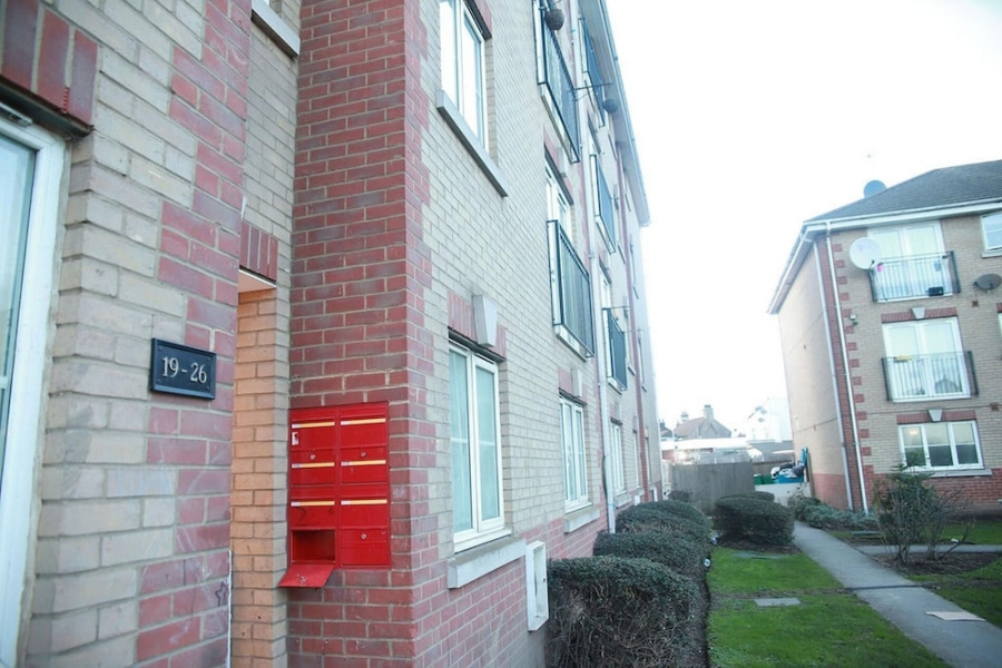 2BD Ground Floor Apartment in the Heart of Tilbury