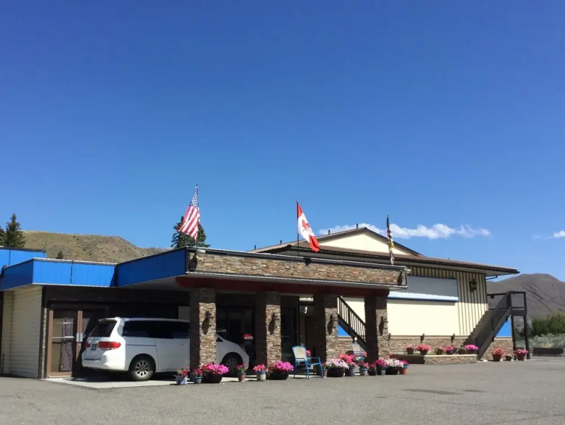 Riverside Motel