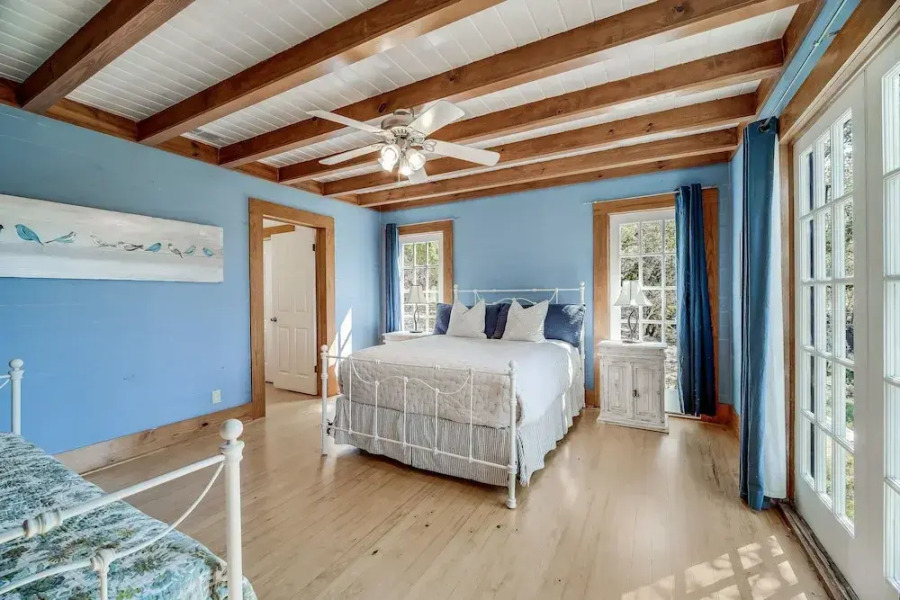 Lake Travis Waterfront Retreat