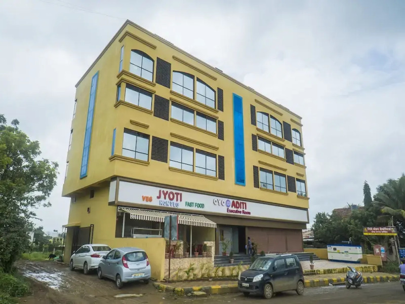 OYO 11597 Aditi Executive