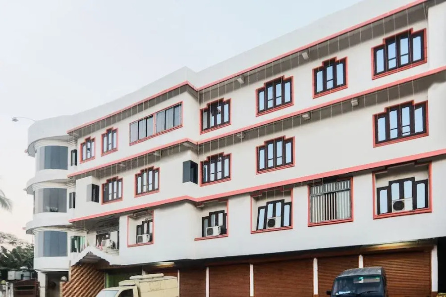 OYO 27675 Hotel Am Palace