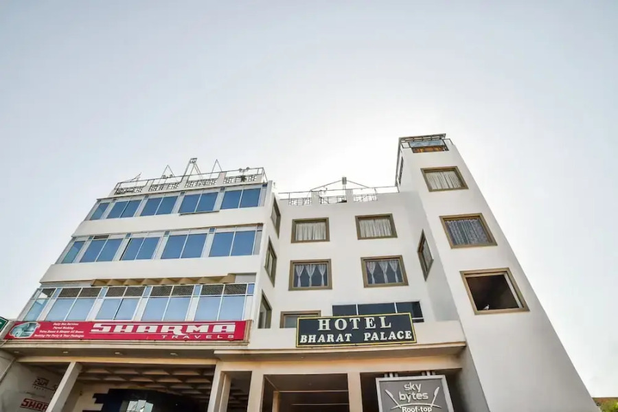 OYO 1942 Hotel Bharat Palace