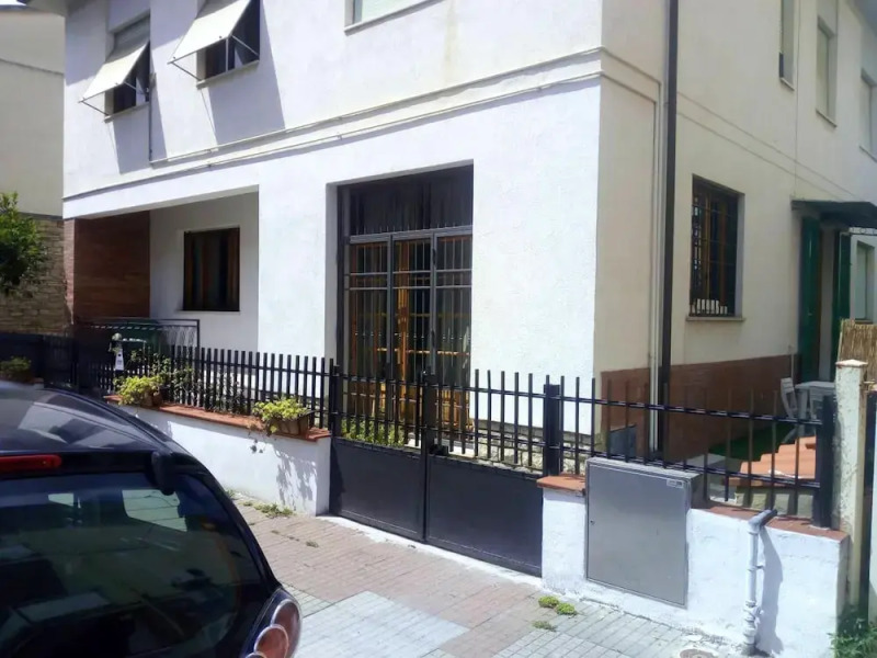 Apartment With 2 Bedrooms in Cascina, With Enclosed Garden and Wifi Near the Beach