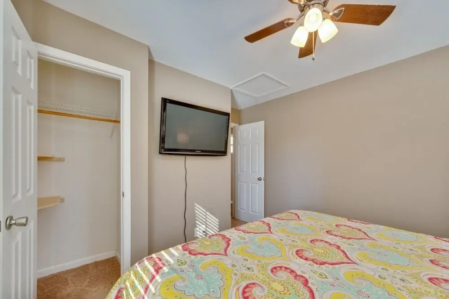 The Holly House In Downtown Demorest 2 Bedroom Home by Redawning