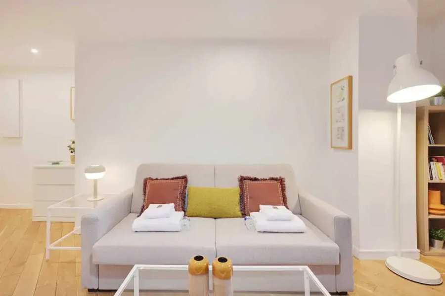 Bright, Modern Studio for 2P - La Defense