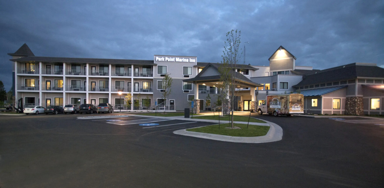 Park Point Marina Inn
