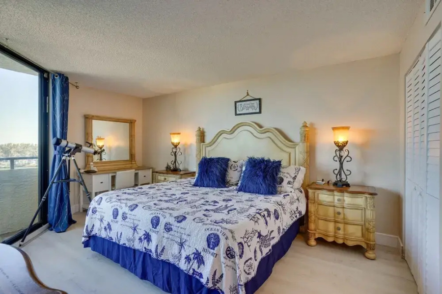 Cozy Condo w/ Gulf View, Bird Watching + Telescope