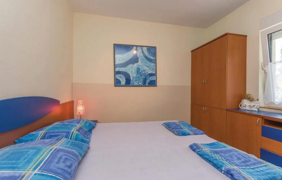 Beautiful Home in Donji Karin With Wifi and 2 Bedrooms