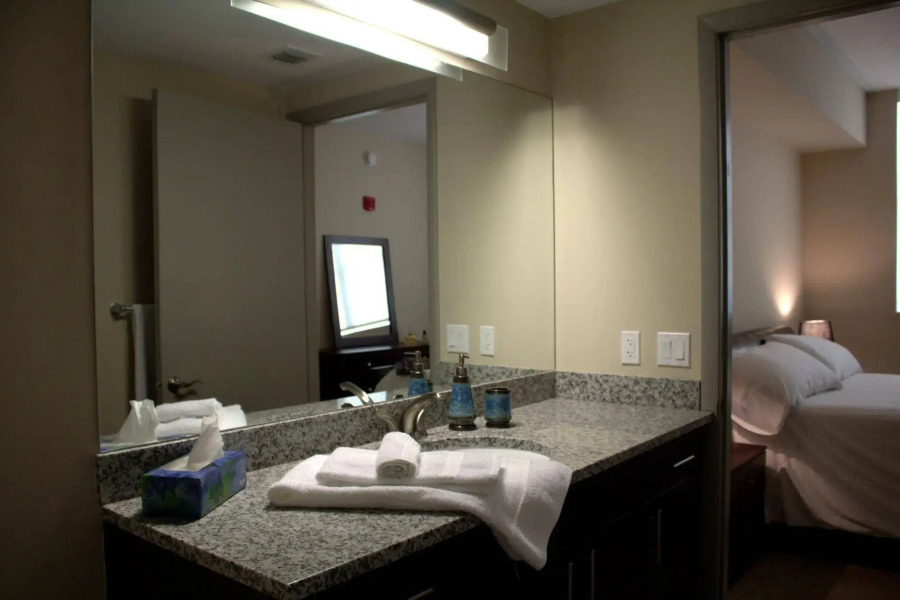 Mare Azur Miami Luxury Apartments by Grand Bay