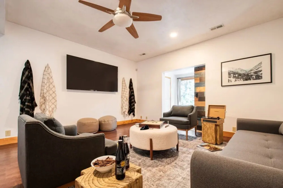 Silver Hollow by AvantStay Gorgeous Secluded Park City Home w Hot Tub and Pine Tree Views