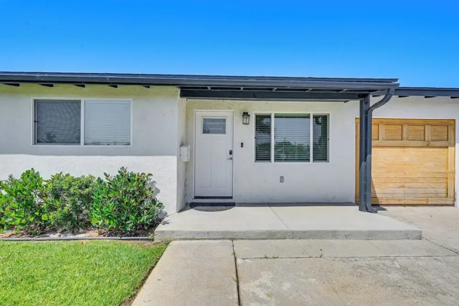 8 Mi to Downtown San Diego: Chic Home w/ Patio
