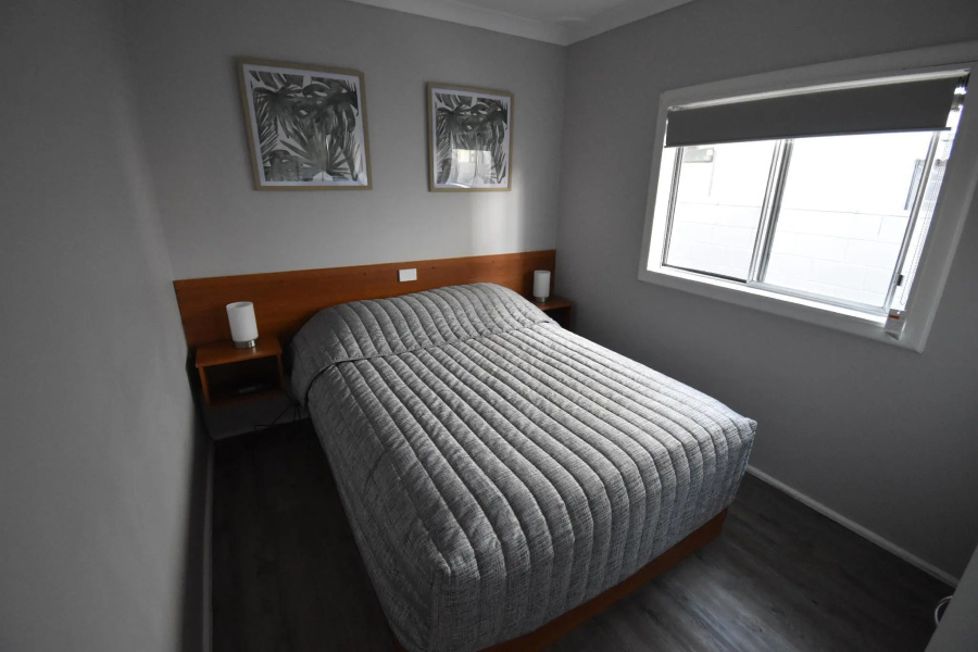 Laguna Lodge waterfront accommodation Sussex Inlet