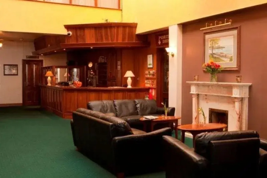 Clonea Strand Hotel