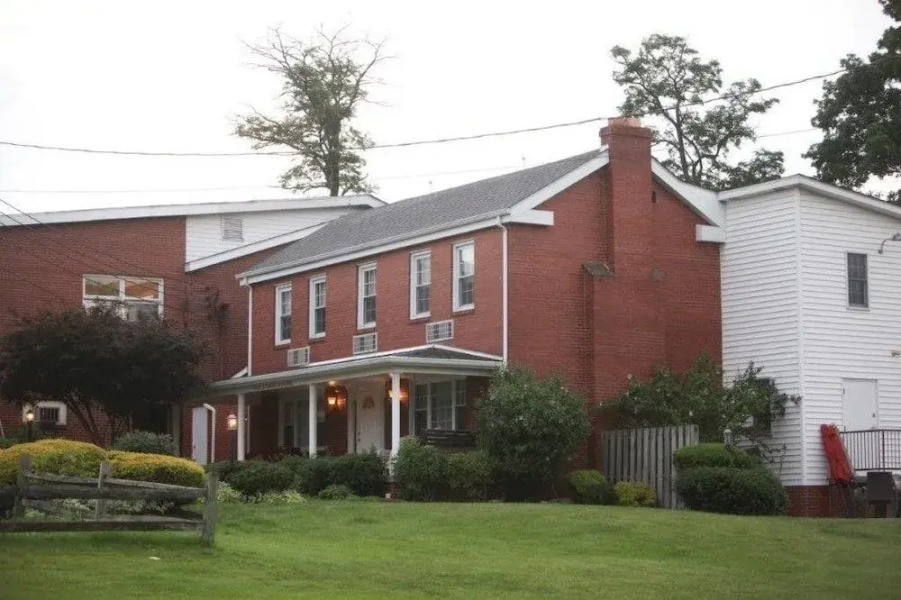 Champion Lakes Golf Resort