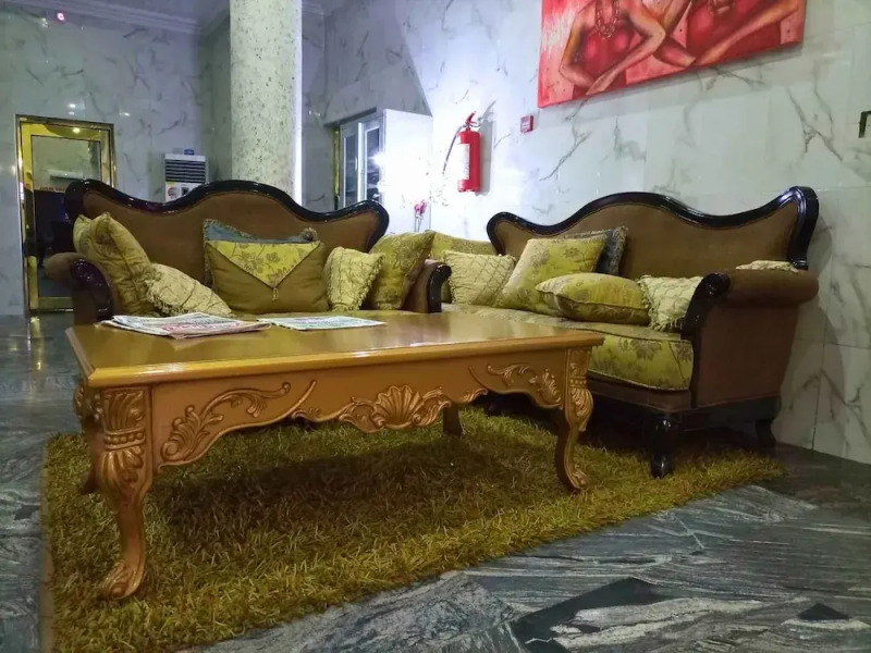 Ice Grand Hotel & Suites