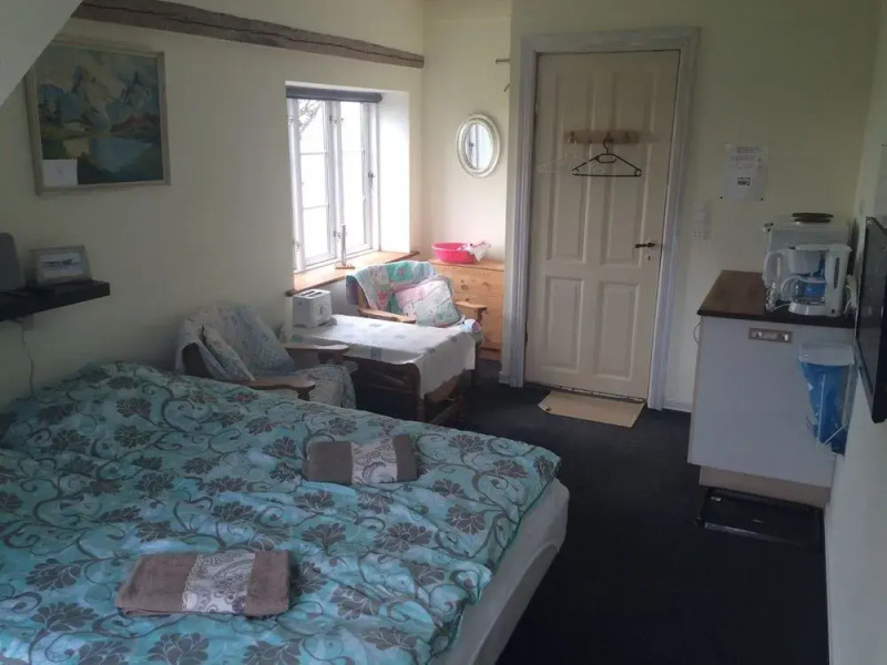 Holmegaarden Bed & Breakfast