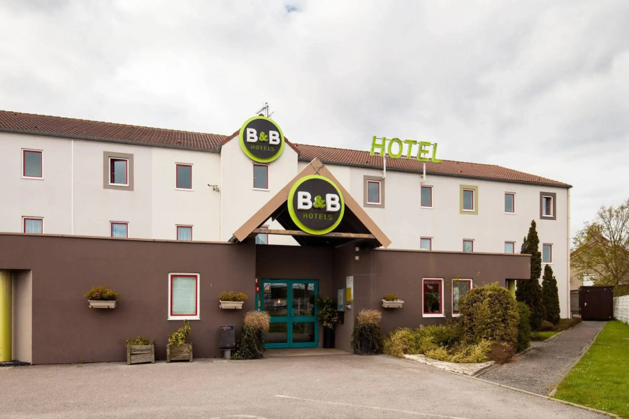 B&B HOTEL Calais Centre Saint-Pierre