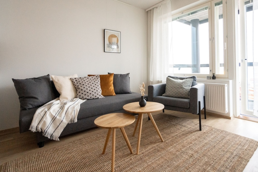 New 1BR with balcony and lake view