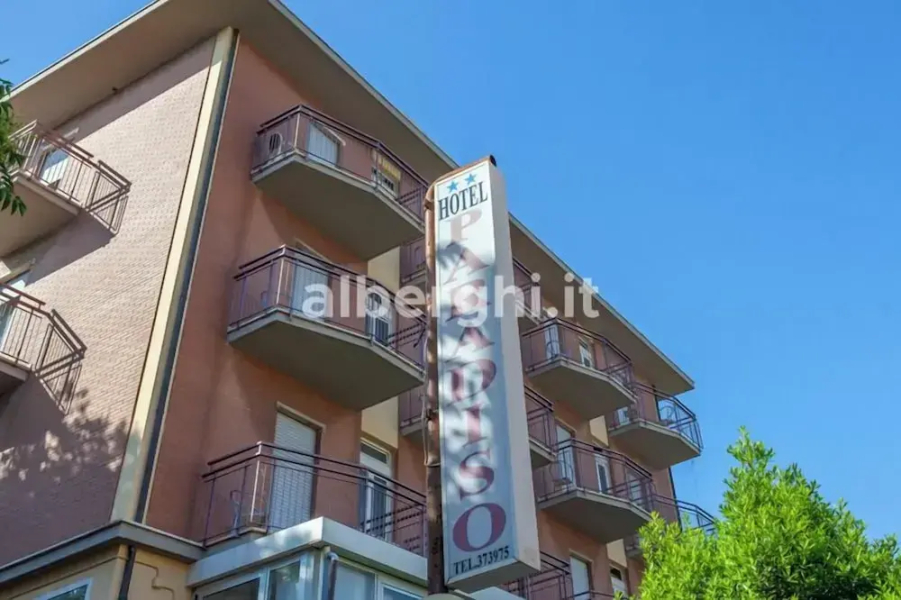 hotel paradiso