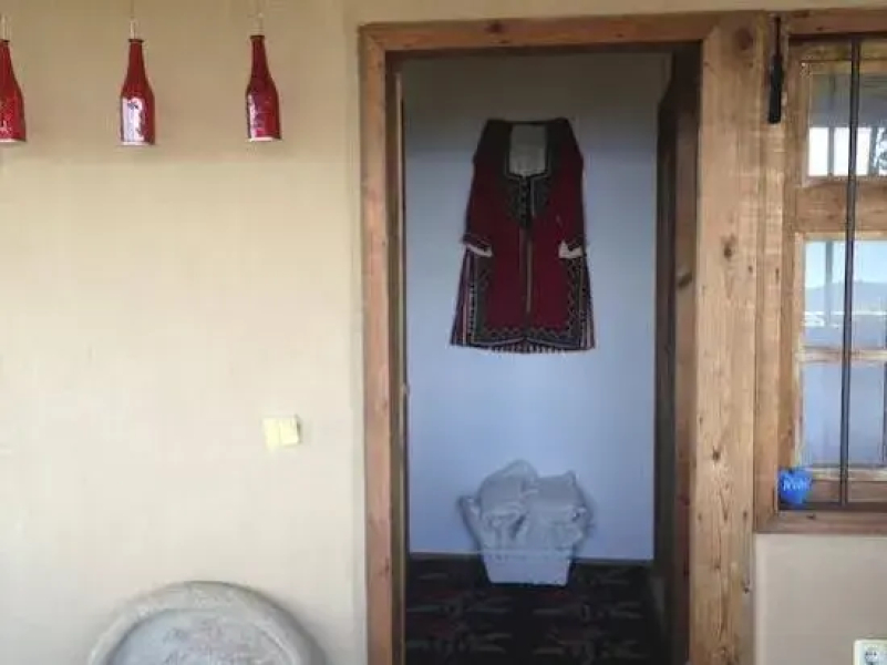 Dimmi House