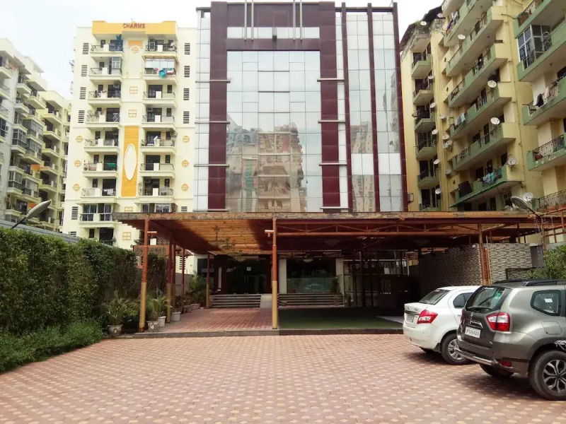 OYO 16004 Le Crescent