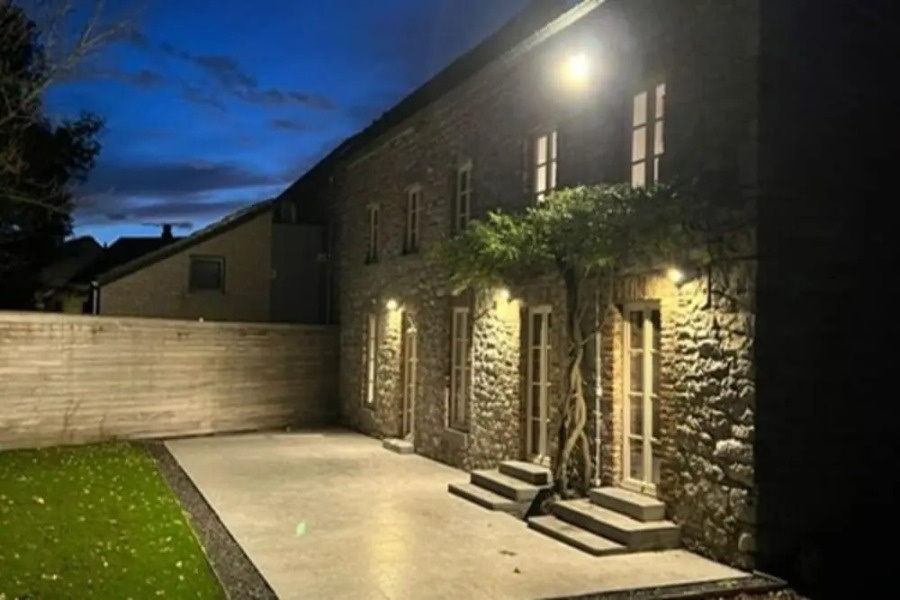 Cosy Mansion With Private Terrace and Sauna