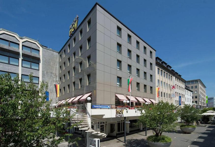 Tante ALMA's Mülheimer Hotel