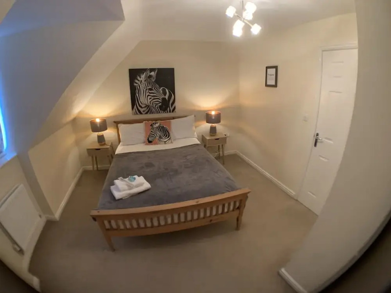 Harpers Brook  5 bedrooms TV Netflix