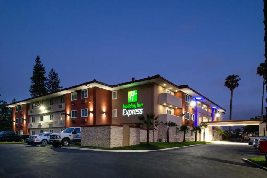 Holiday Inn Express Santa Rosa North by IHG